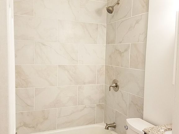 5th image of 337 Spruce Run Rd APT 2