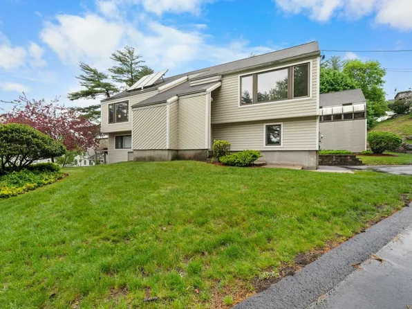 12 Althea Lane, Nashua, NH 03062