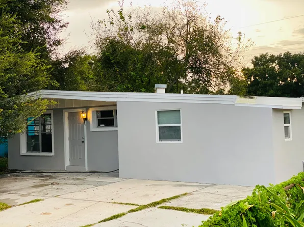 3207 Clifford Sample Dr, Tampa, FL 33619