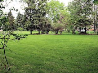 3340 Wilshire Rd, Brookfield, WI 53045