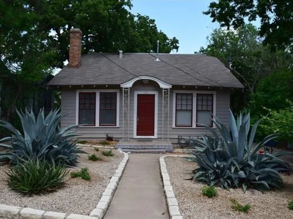 202 E 33rd St APT B, Austin, TX 78705
