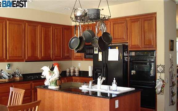 2nd image of 286 Acorn Pl