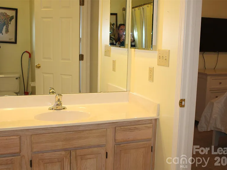 763 Southwest Dr — Photo 23