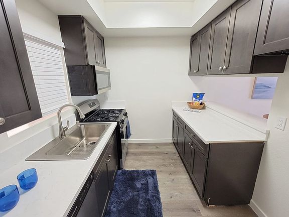2nd image of 11059 Fruitland Dr #8
