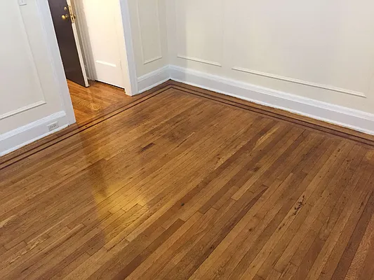 Rented by Metroline Realty | media 28