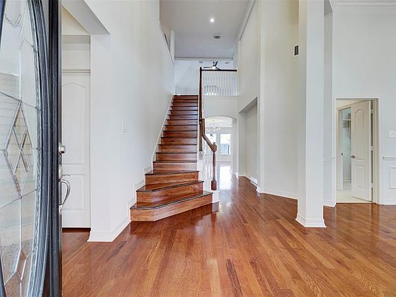 3rd image of 12426 Santiago Cove Ln