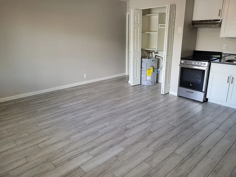 Park Vista Apartments — Photo 42