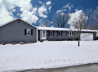 324 Spring St, Geneva, IL 60134