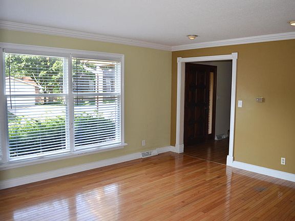 3rd image of 2512 Mallard Ct