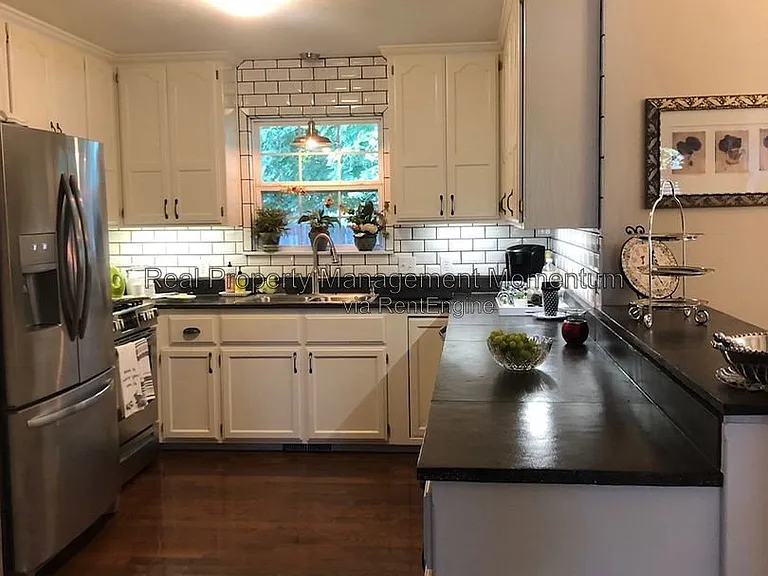 1257 Batson Pl — Photo 4