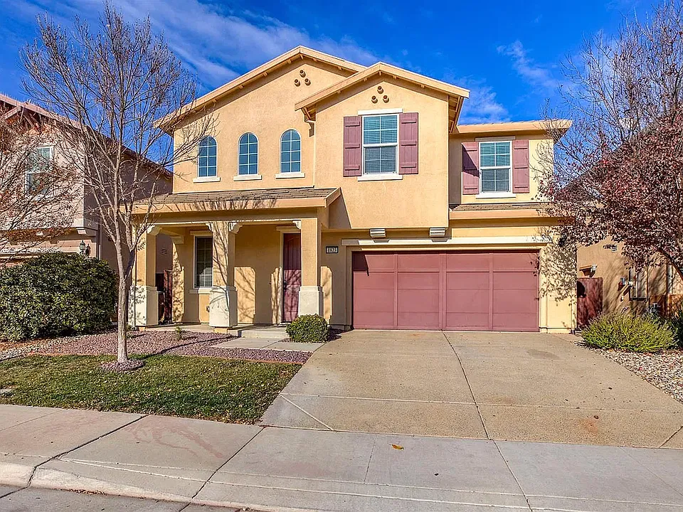 1823 Mezger Dr
