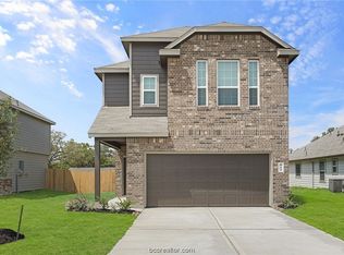 945 Harper Ln, Bryan, TX 77803