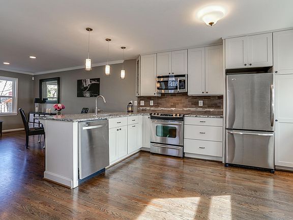 4th image of 647 N Abingdon St