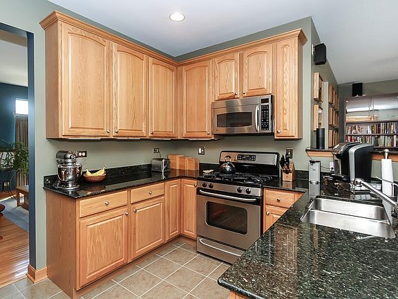 5th image of 3063 Marion St #3063