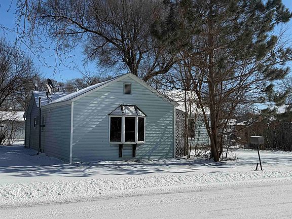 2nd image of 1214 S Beaumont Rd