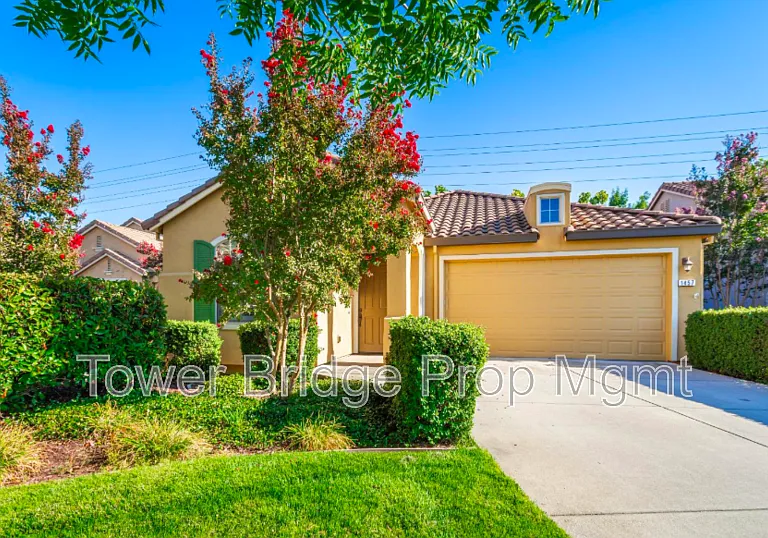 1457 Marseille Ln — Photo 2