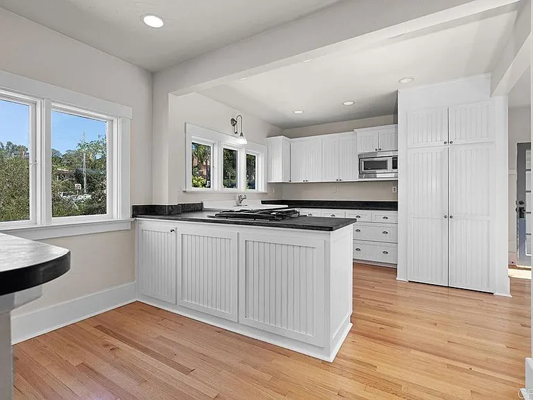 1654 Camino Del Mar #UPPER — Photo 14