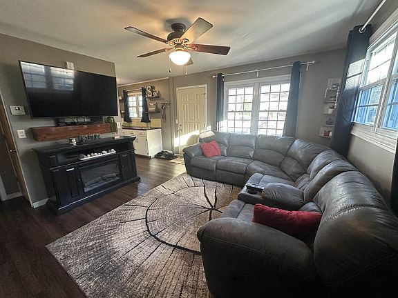 3rd image of 800 South Center Street