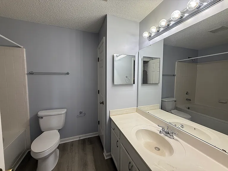 726 Southwest Dr — Photo 19
