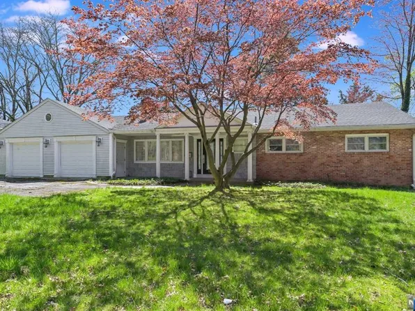 734 Closter Dock Rd, Closter, NJ 07624