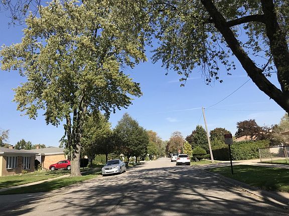 5th image of 8552 N Oketo Ave