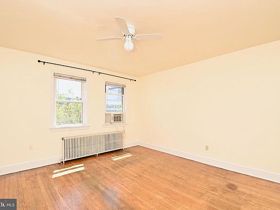 3rd image of 1840 Independence Ave SE