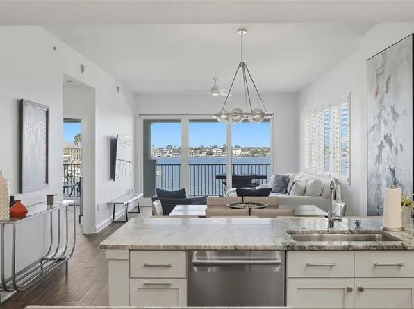 17715 Gulf Blvd APT 306, Redington Shores, FL 33708