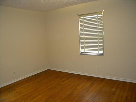 2nd image of 1736 Grace St