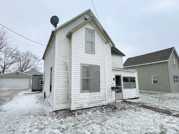 415 E Oak St, Rensselaer, IN 47978