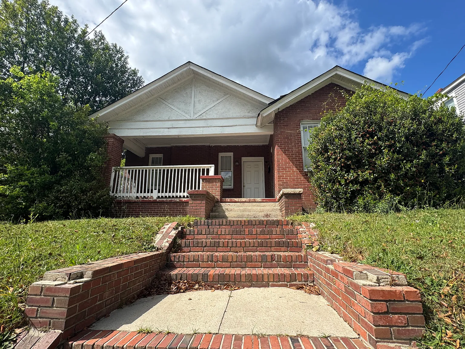 5 bed, 1673 sqft, $2,000 — Photo 4