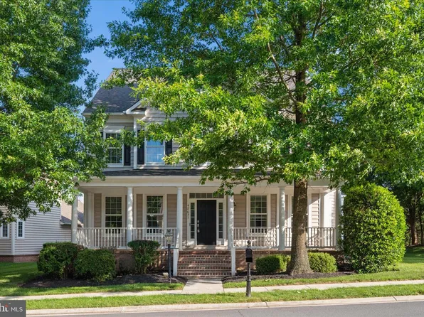 42631 Explorer Dr, Ashburn, VA 20148