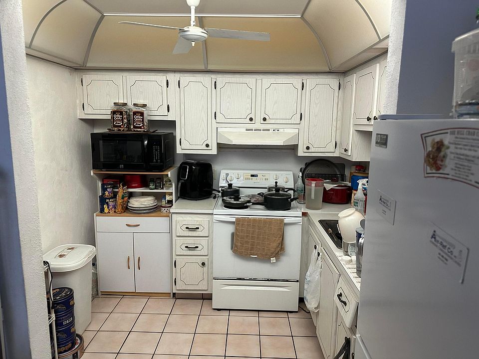 1st image of 282 Seville L #282