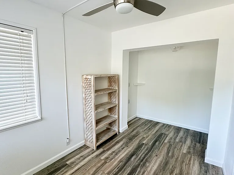 4611 W North B St #216 — Photo 12