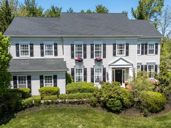 1041 Glendevon Dr, Ambler, PA 19002