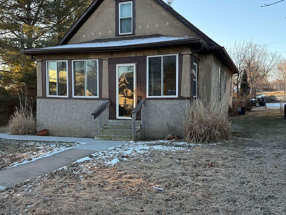 1st image of 2857 Corby St