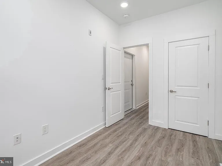 3424 Wallace St #1 — Photo 13