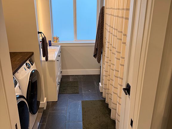 4th image of 63 Sunderland Woods Rd #69