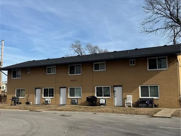 6901 Fulton Rd, Pleasant Valley, MO 64068