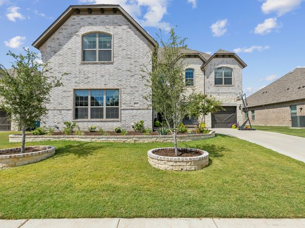 1014 Ember Crest Dr