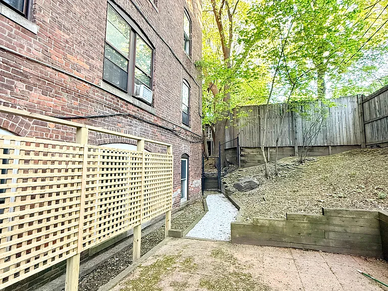 31 Orkney Rd #32 — Photo 13