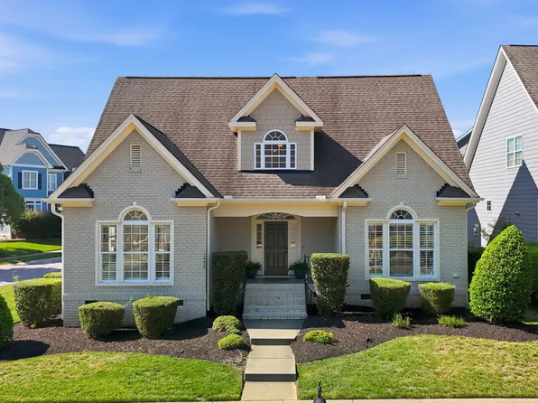 1352 Old Bramble Ln, Fuquay Varina, NC 27526