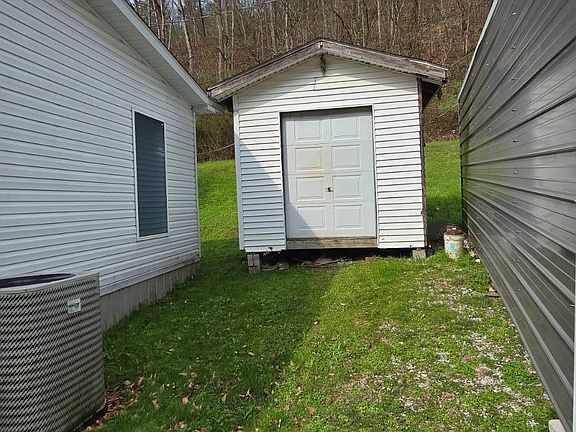 4th image of 245 Cane Fork Rd