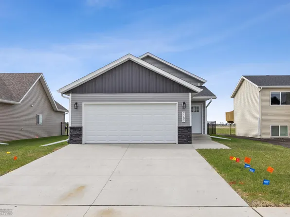 7783 Cub Creek Way, Horace, ND 58047