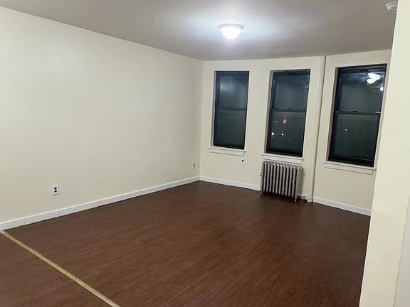 5th image of 2 Van Cortlandt Park Ave APT 3S
