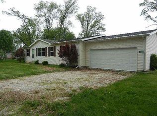 W6660 Shore Woods Dr, Elkhorn, WI 53121