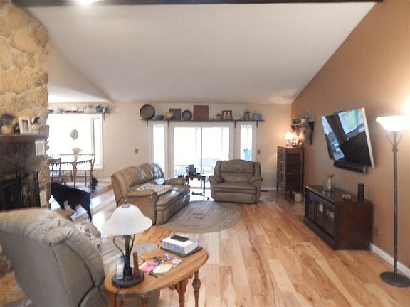 2nd image of 8256 N Maplewood Pl