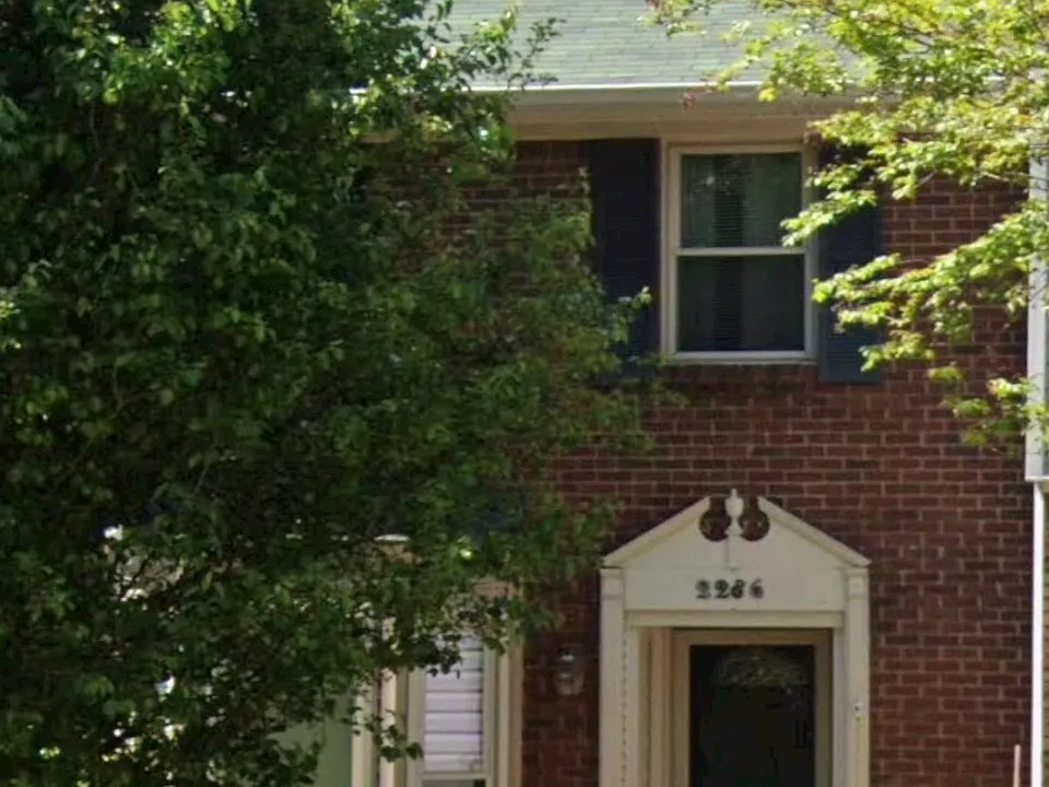 2286 Cheshire Dr