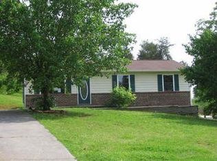 200 Snodderly Dr, Lenoir City, TN 37771