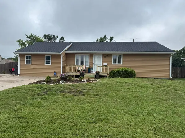 2933 27th St, Great Bend, KS 67530