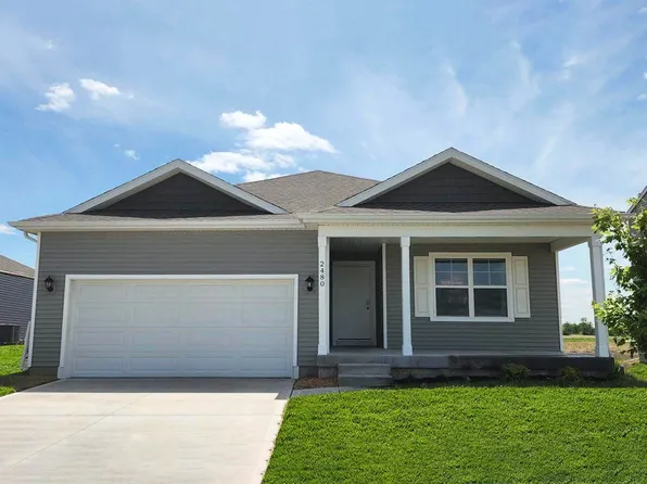 5139 168th St, Urbandale, IA 50323
